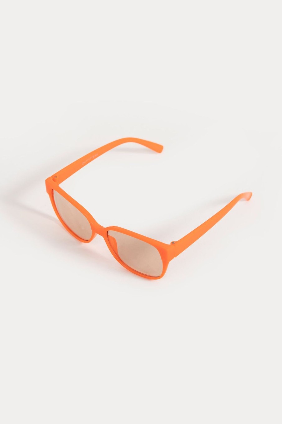 Wholesale Tinted Sunglasses Accessories