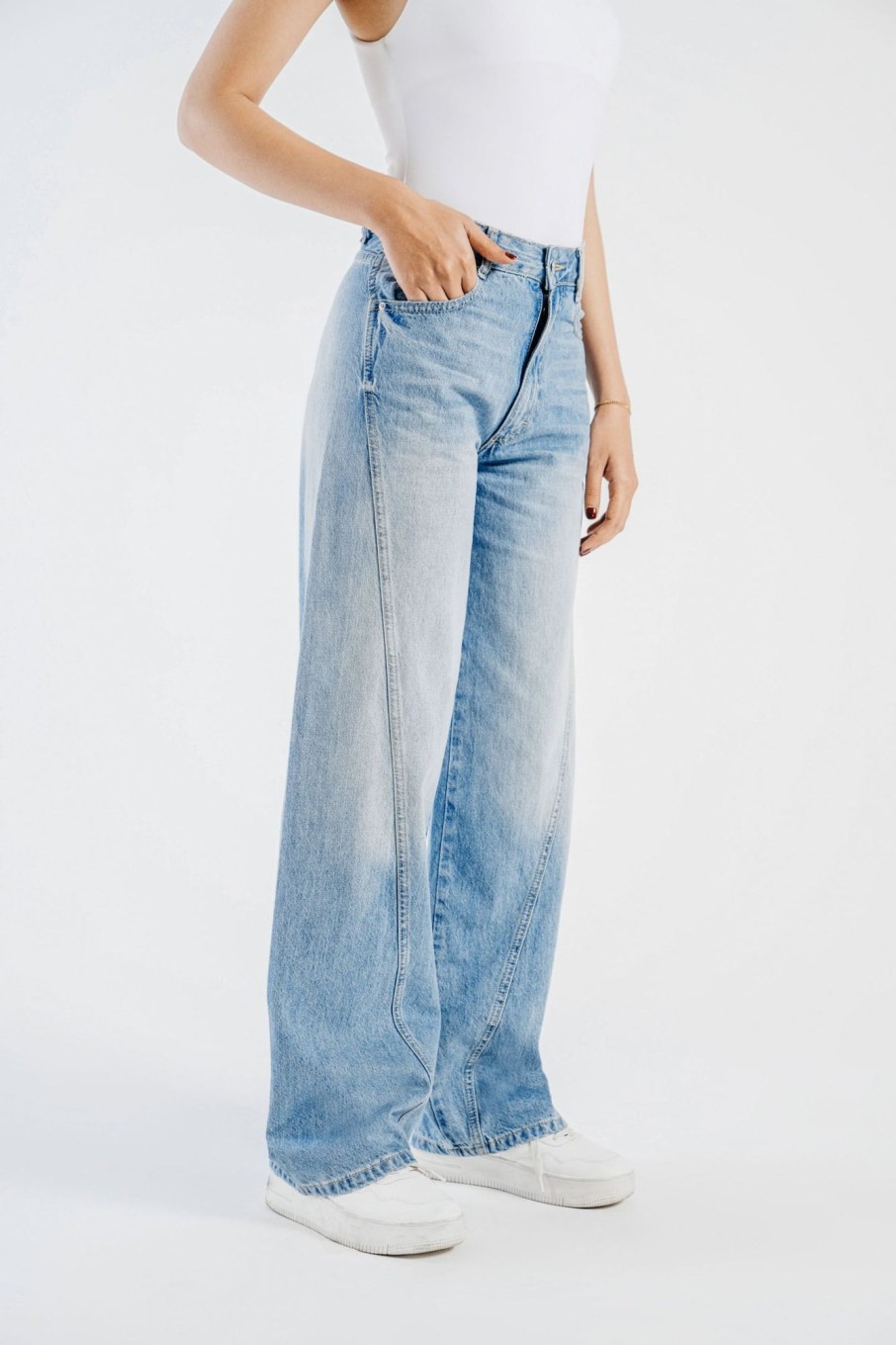 Wholesale Wide Leg Jeans With Twisted Side Seam Jeans