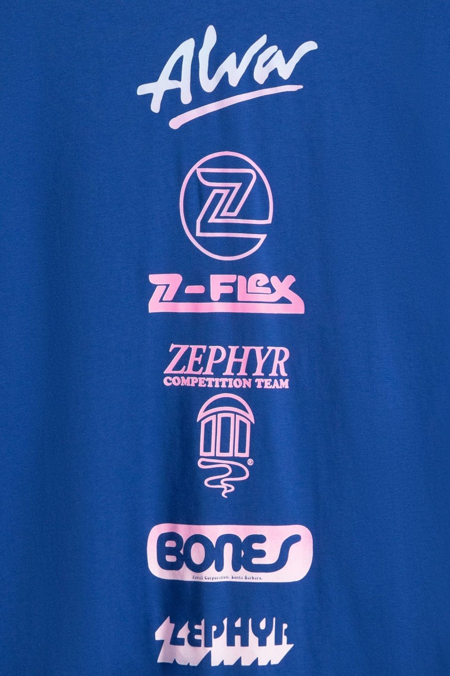 Online Zephyr Graphic T-Shirt T-Shirts