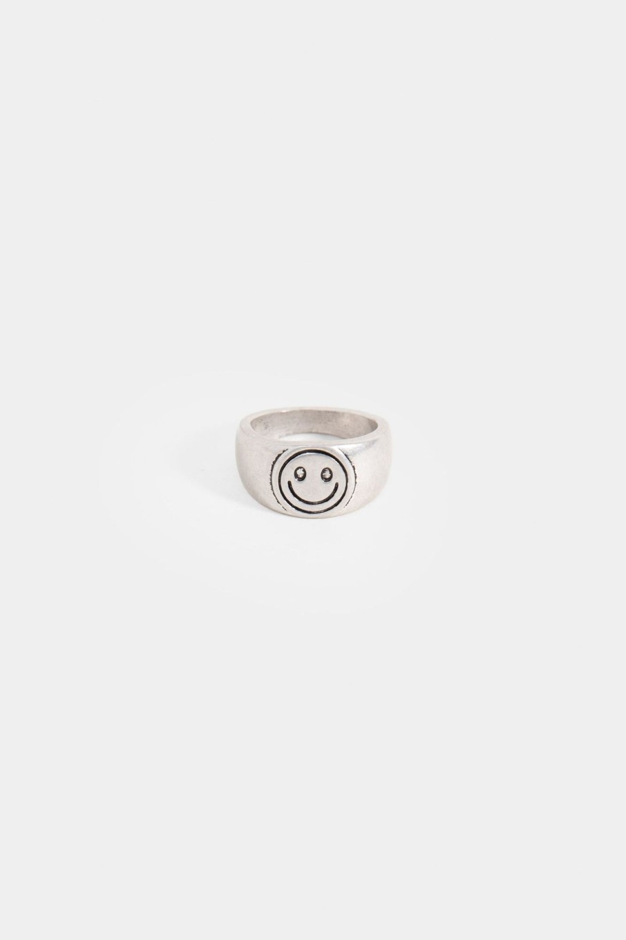 Online Finish Ring With Smiley Detail Jewellery