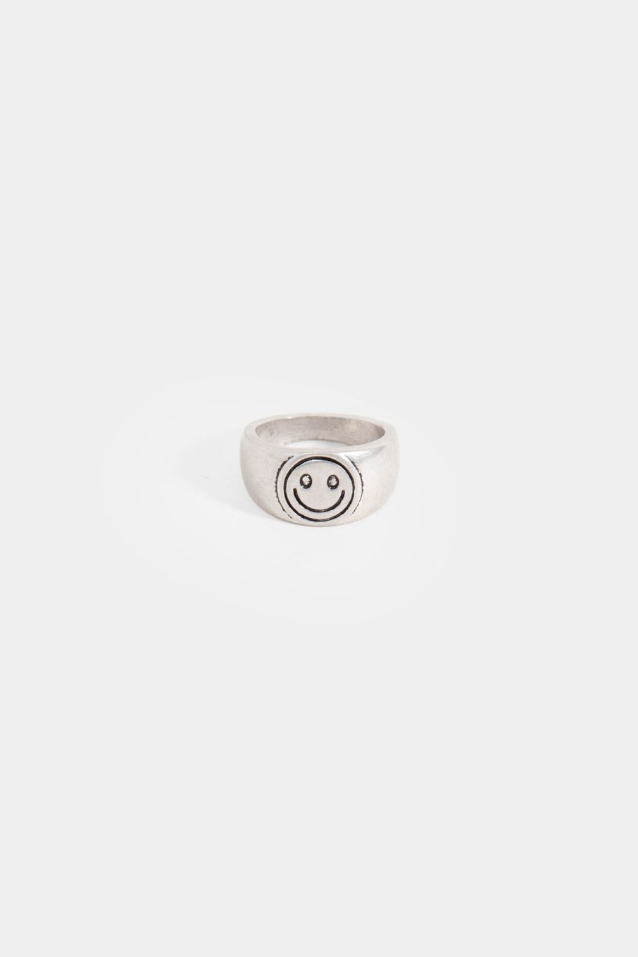 Clearance Finish Ring With Smiley Detail Accessories