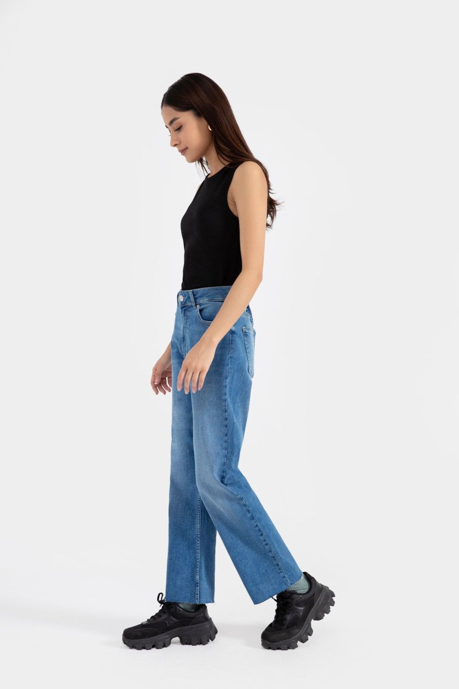 Wholesale Mini Flared Jeans Jeans