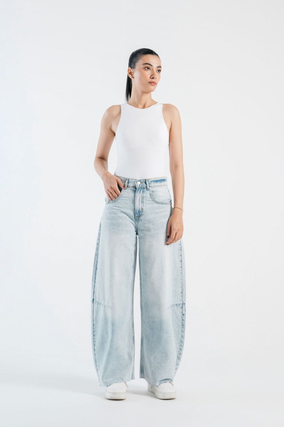 Hot Pleated Balloon Jeans Jeans