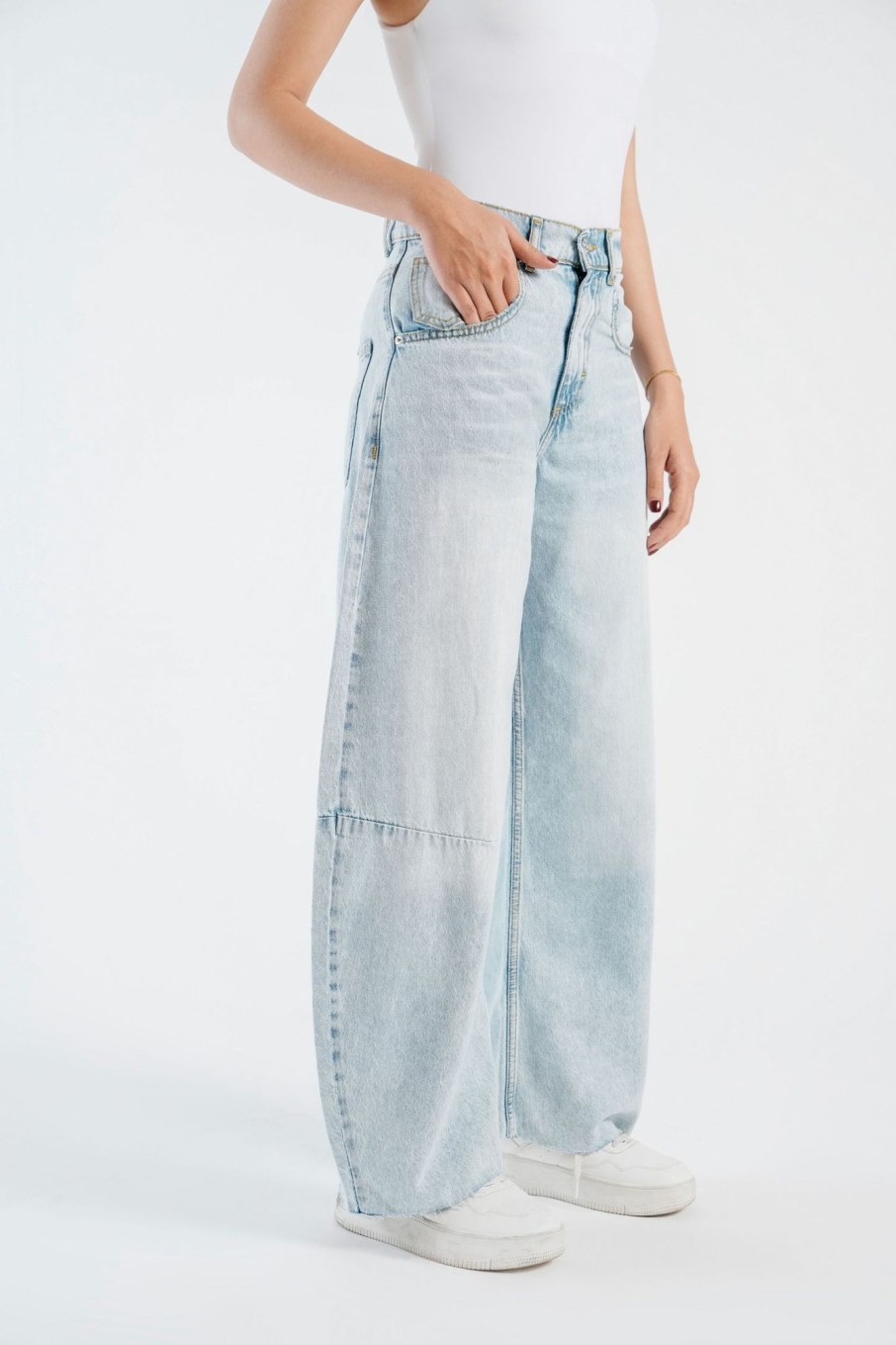 Hot Pleated Balloon Jeans Jeans